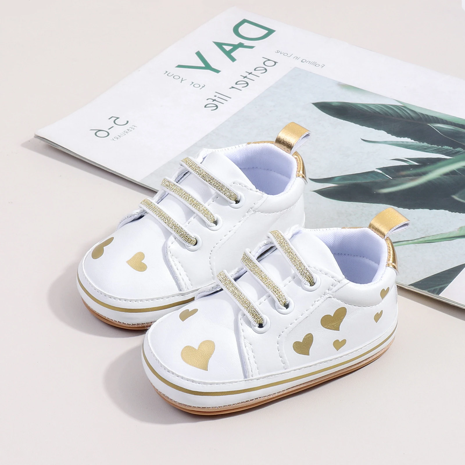 Toddler Baby Boys Girls First Walkers Soft Rubber Sole Non-Slip Sneakers Fashion Heart Print Slip-On Infant Shoes
