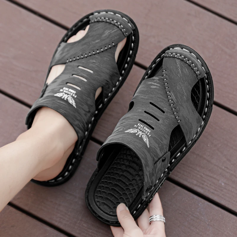 Men\'s Slippers Sandals Summer Outdoor Beach Shoes Comfortable Breathable Casual Baotou Hole Leather Handmade Sandals