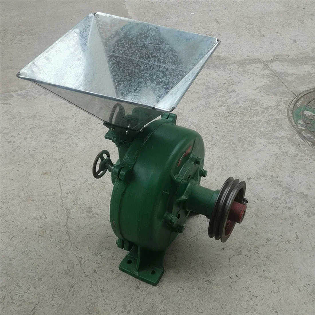 F4425 Wheat Mill Wheat Bran Separation Electric Pulverizer Grinder