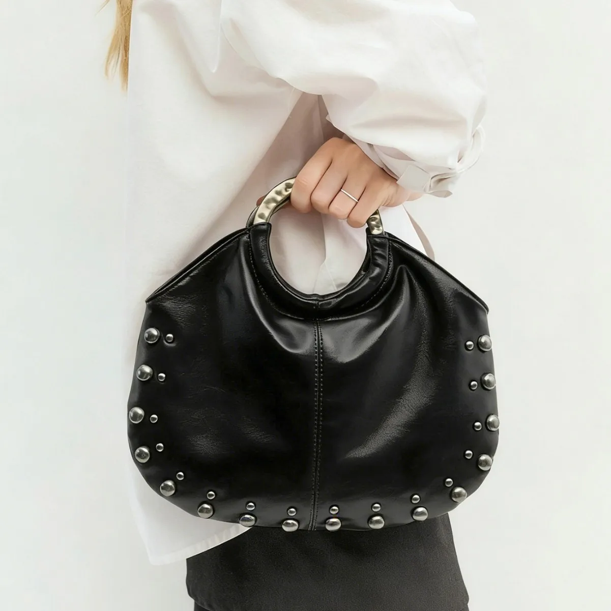 

Fashion Studded Women's Bag NEW Luxury Rivet Shoulder Bag Half Moon PU Leather Purses and Handbags Designer Bags for Women Chic