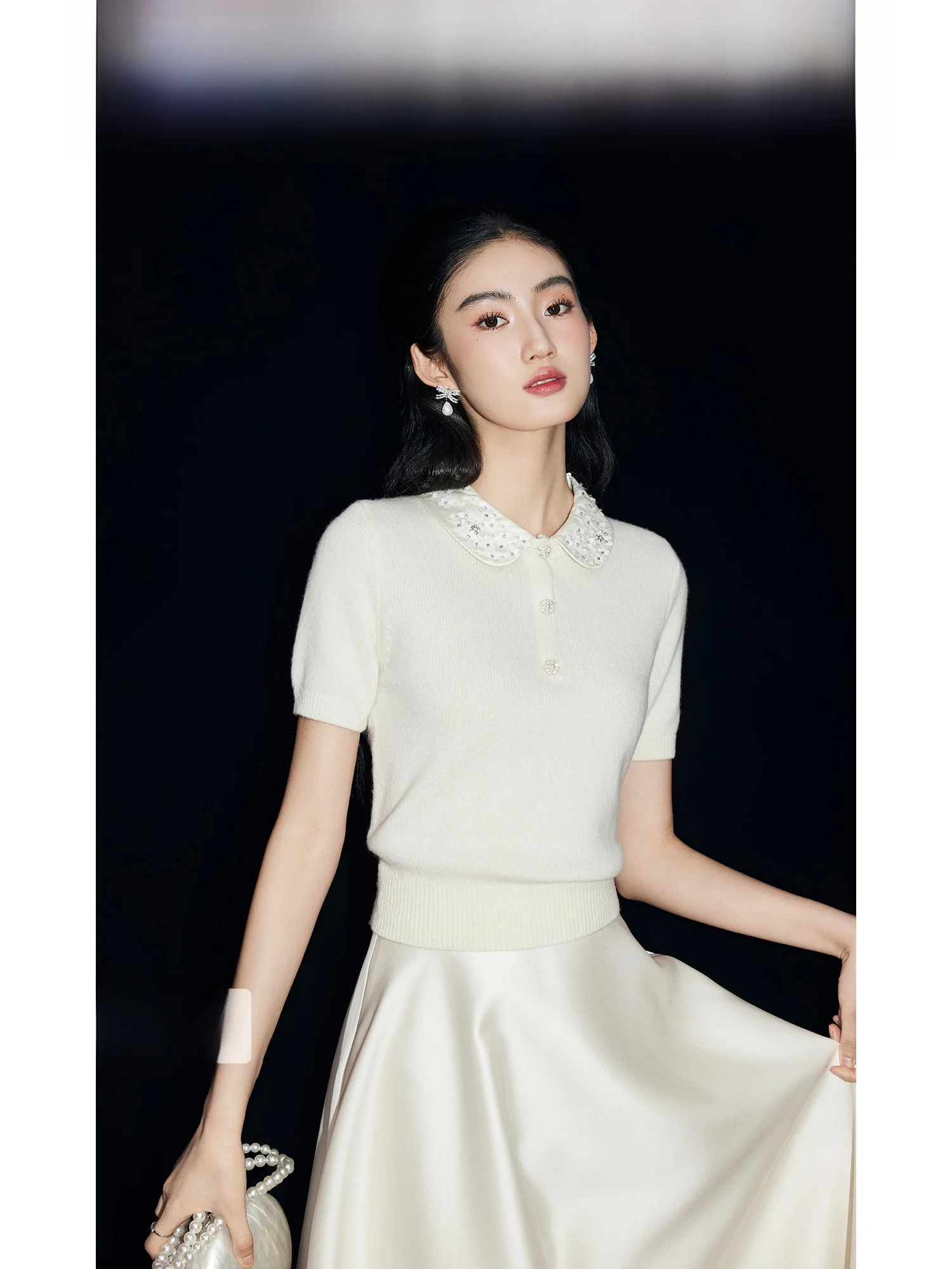 

MandyZhang Spring Summer White Doll Collar ort Sve Knitted Top Women's Faion Pearl And Rhinestone Embellied Blouse
