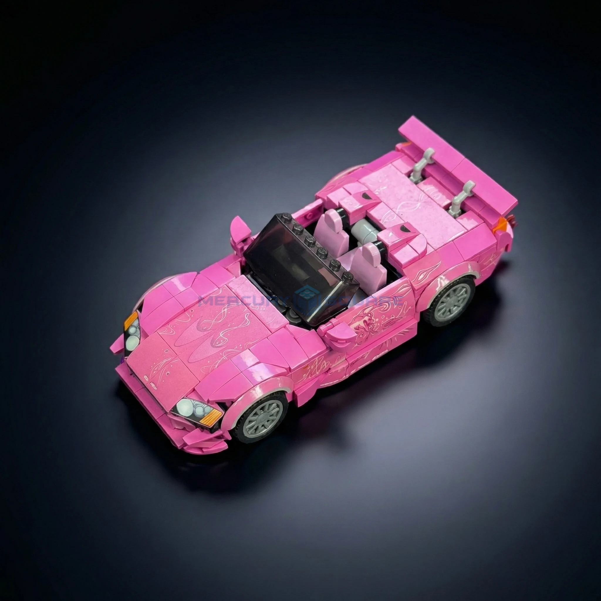 Image of Maßgefertigtes Rosa Cabrio-Rennwagen-Modell Baukasten MOC 198665 Japanischer JDM Sportwagen Bausteine Detaillierte Straßen-Performance
