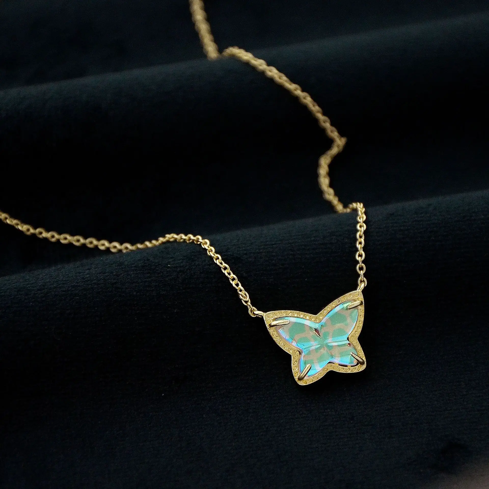 Simple Color Zircon French Niche Versatile Gentle Butterfly Sweet Collarbone Necklace Female