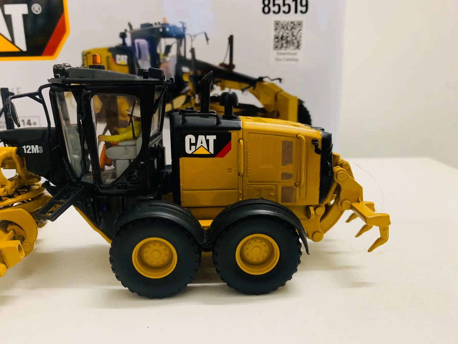 DM 12M3 Motor Grader 1:50 Scale Metal By DieCast Masters 85519 Collectible Model New in Box