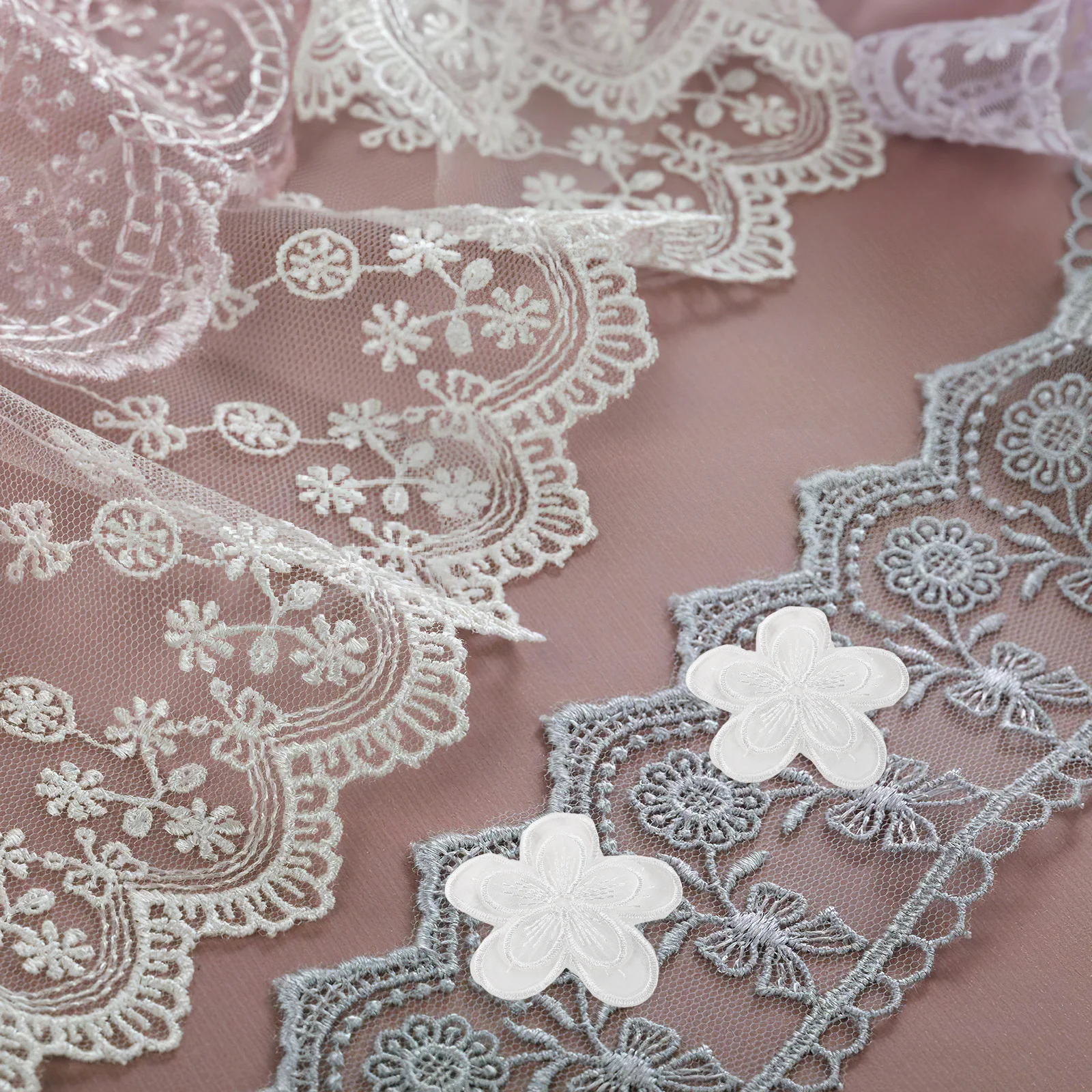 

10PCS Lace Tulle Patch Self Adhesive Organza Decorative Embroidery Trims Flower Applique Dresses Clothing Repair DIY