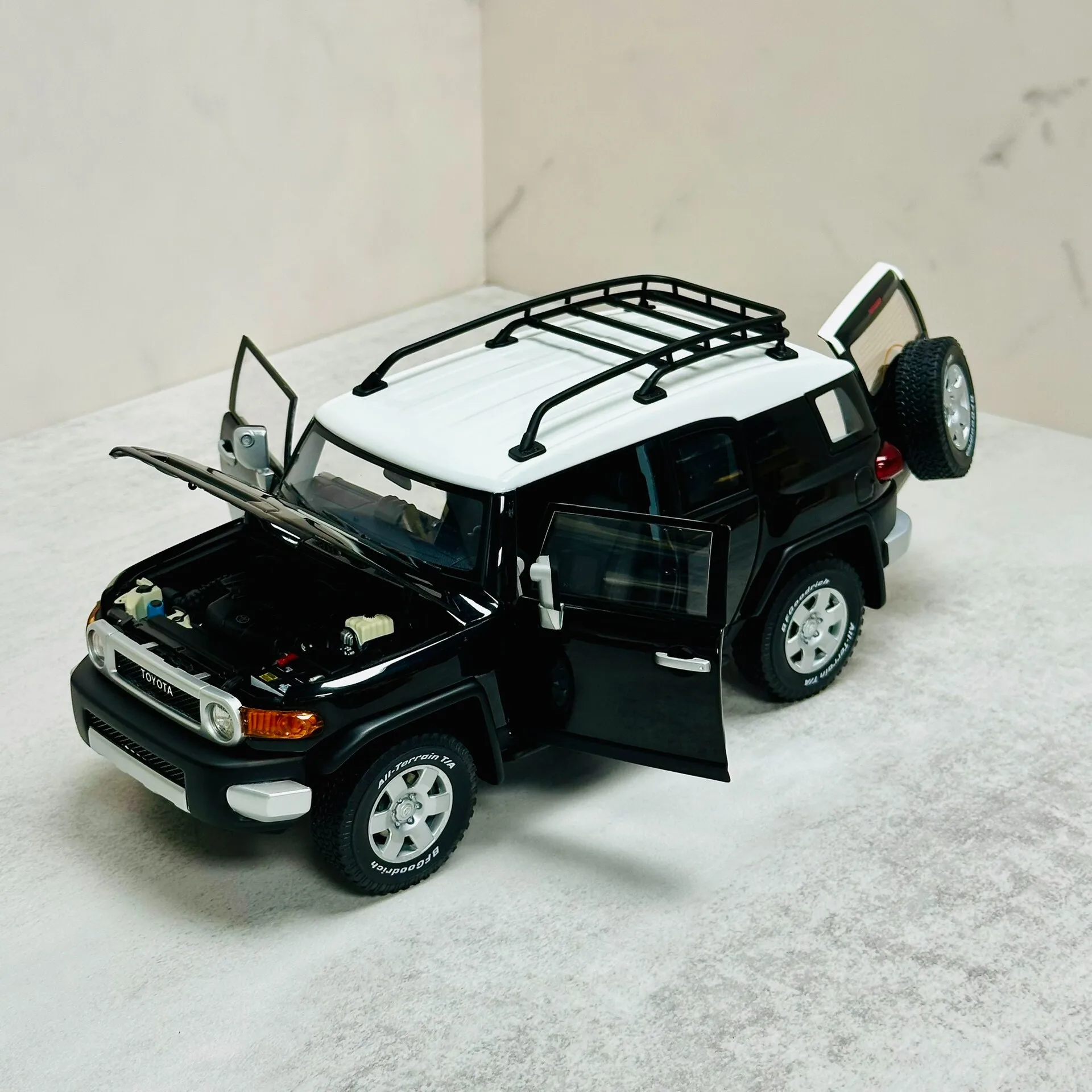 

Autoart 1:18 FJ CRUISER SUV, черная имитация, ограниченная серия, все открытые металлические статические модели автомобиля из сплава, игрушка в подарок