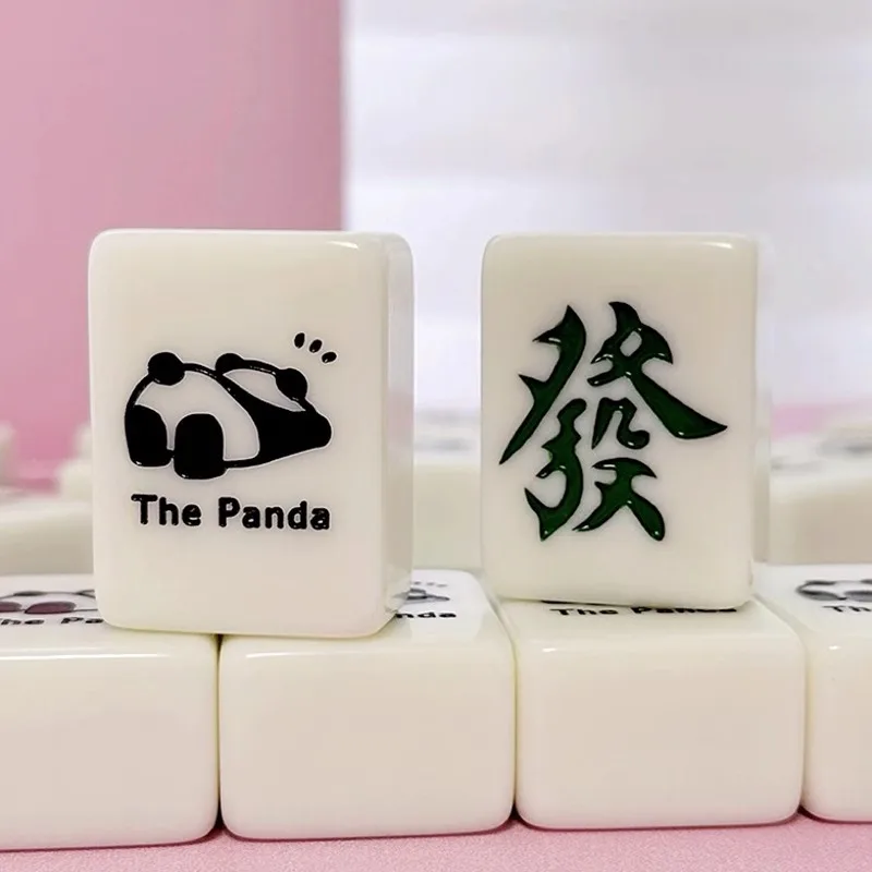 panda-blanc-mignon-dessin-anime-mahjong-menage-main-frottant-mahjong-40-42-44-mahjong