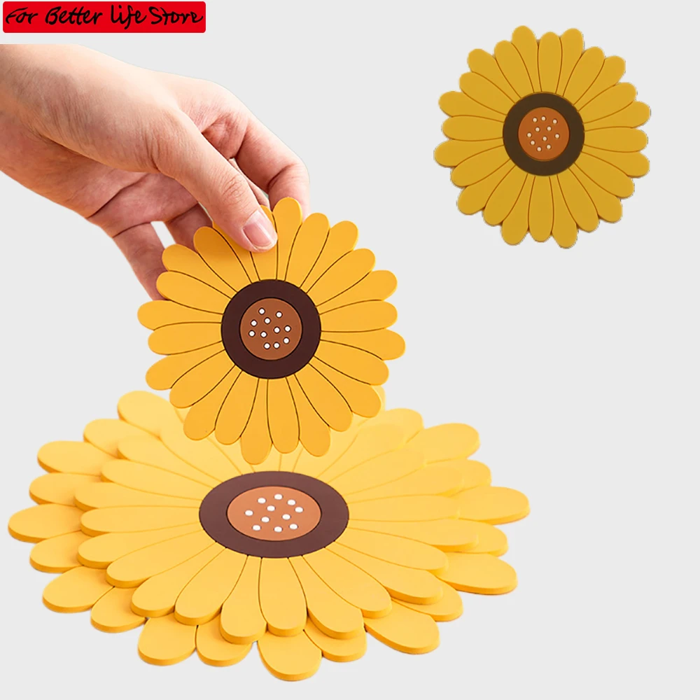 1 piece Little Chrysanthemum Cup Insulation Non slip Pot Rack  Heat Resistant Silicone Cushion Beverage Cup Thickened Table Mat