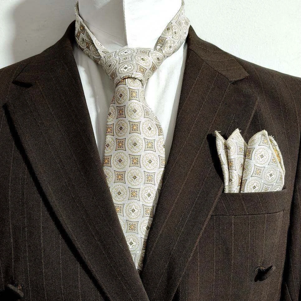 2PCS Neck Ties Set New Trendy Brown Khaki Neckties Men 8CM Formal Block Dots Pocket Square Polyester Red Handkerchief Cravat Tie