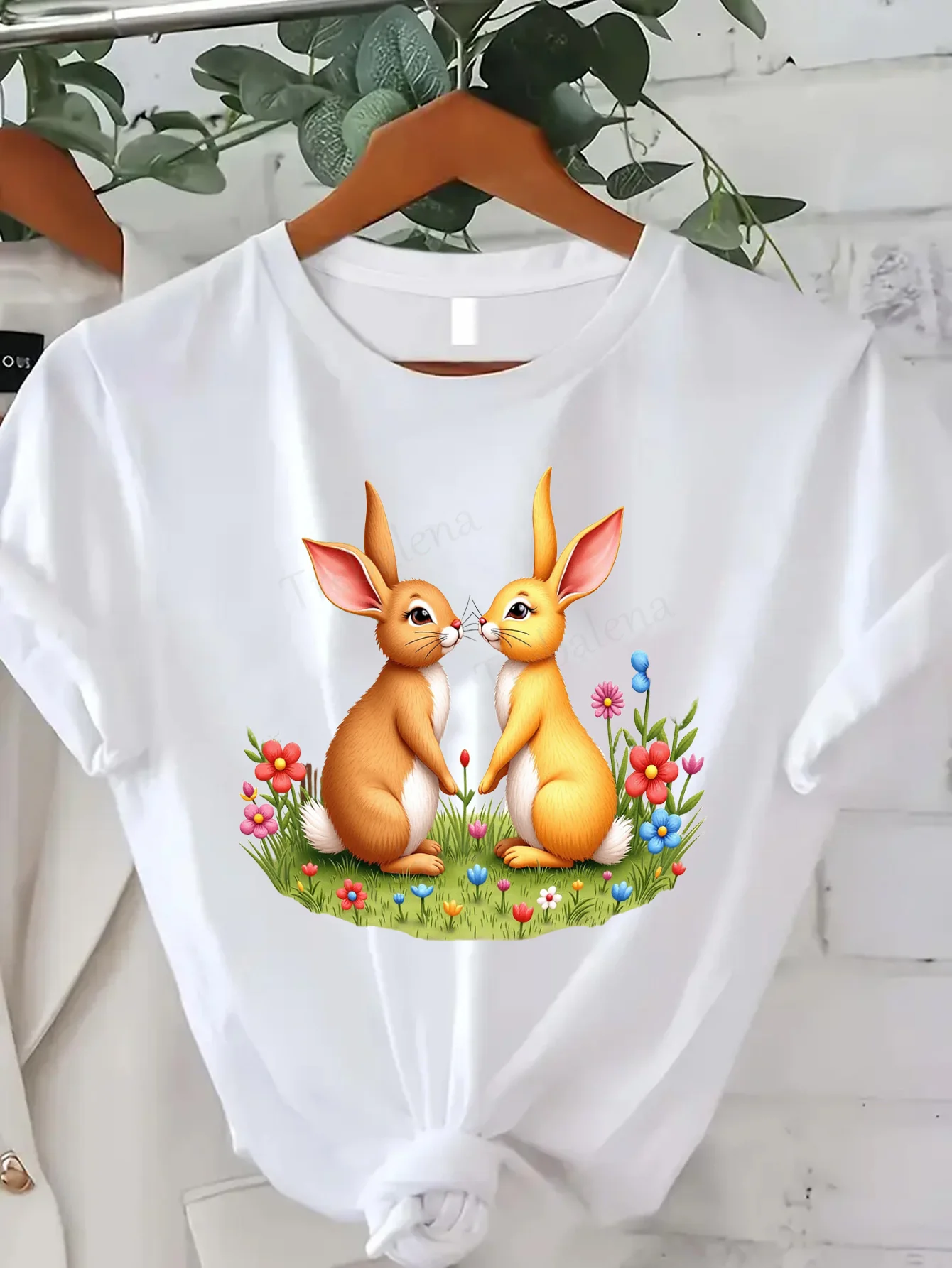

Удобная женская футболка с принтом Cute Bunny Kiss, женская футболка с цветочным принтом, весенняя повседневная футболка