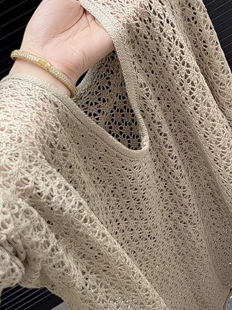 Fashionable Lightweight Hollow out Knitwear Women's Loose Fit Slimming Top New Arrival Autumn 2026 Casual Style Meat Concealing