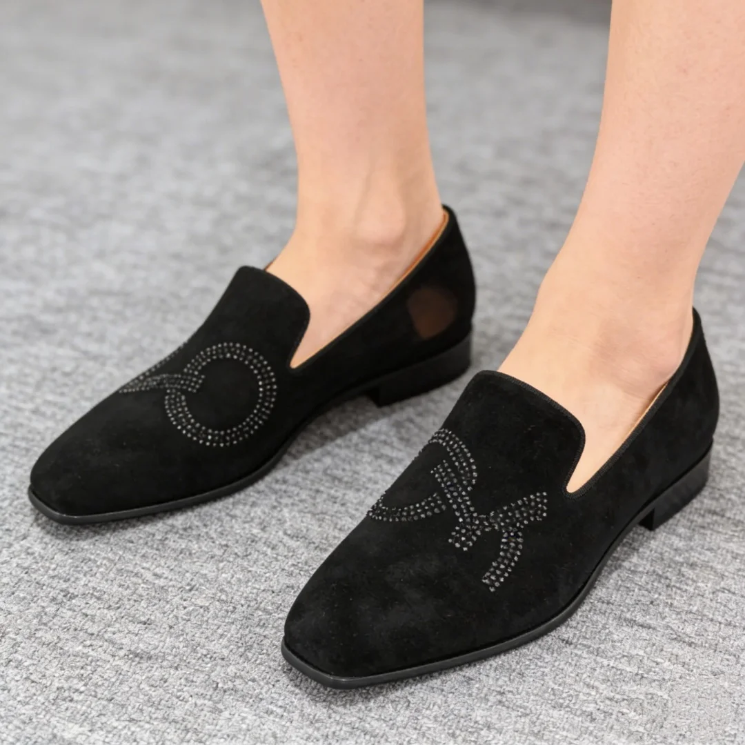 

Handmade Red Sole Slip On Party Wedding Pumps 2026 Rhinestones Loafers Luxury Black Suede Leather Shoes Men Dress Casual Flats