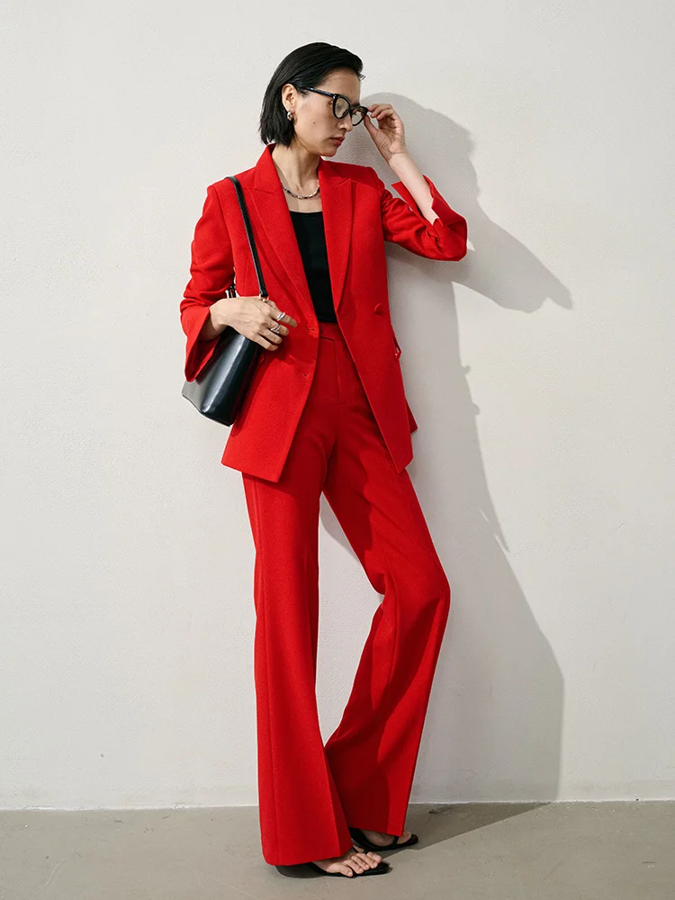 

Красный женский костюм-двойка: модный комплект с расклешенными брюками, приталенный, с пуговицами, из полиэстера, для уличного стиля