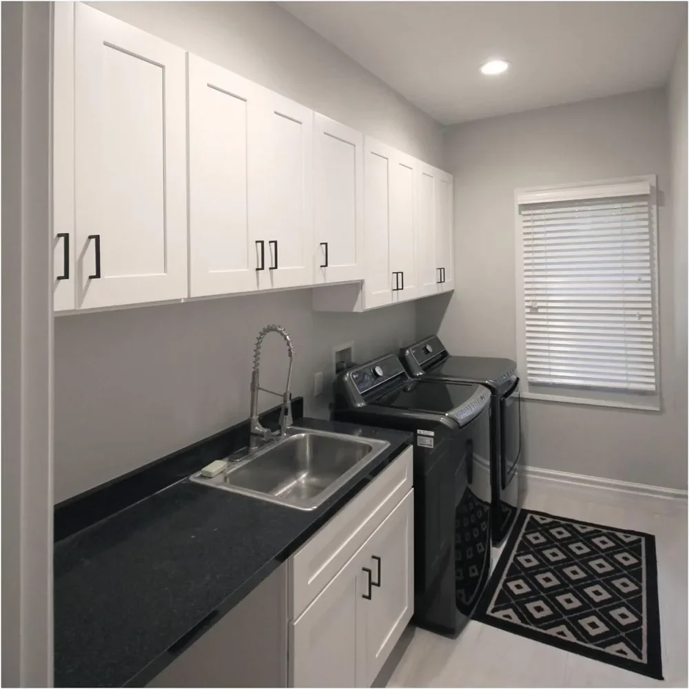 Ontwerp Huis Bezaaiingen 27-Inch Wandkast, Witte Shaker