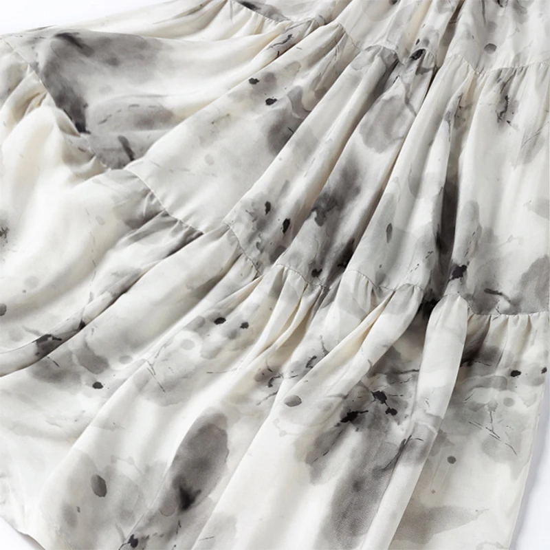 Rok Wanita Model A-Line dengan Potongan Lebar, Bahan 70% Sutra Mulberry dan 30% Katun, Cetak Tinta Putih Hitam, M1492