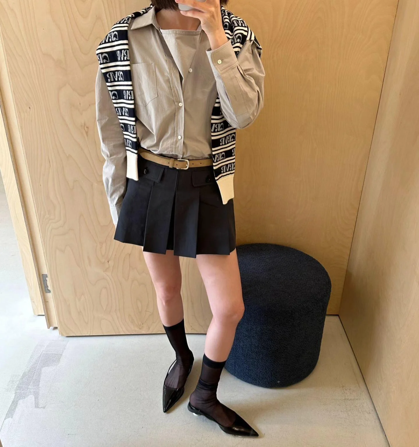 Falda acampanada de color puro de cintura baja Falda plisada coreana falda ort Falda universitaria Sle f-longitud Falda Mujer joven F...