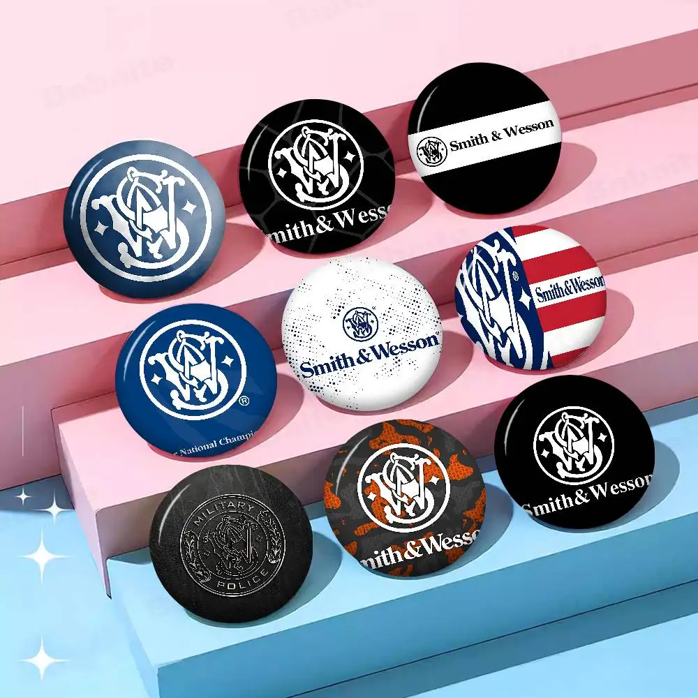 GUN Smith & Wesson New  Brooches Soft Button Pin Funny Silly Gnarpy on A Skateboard Meme Badge Gamer Collection Gifts