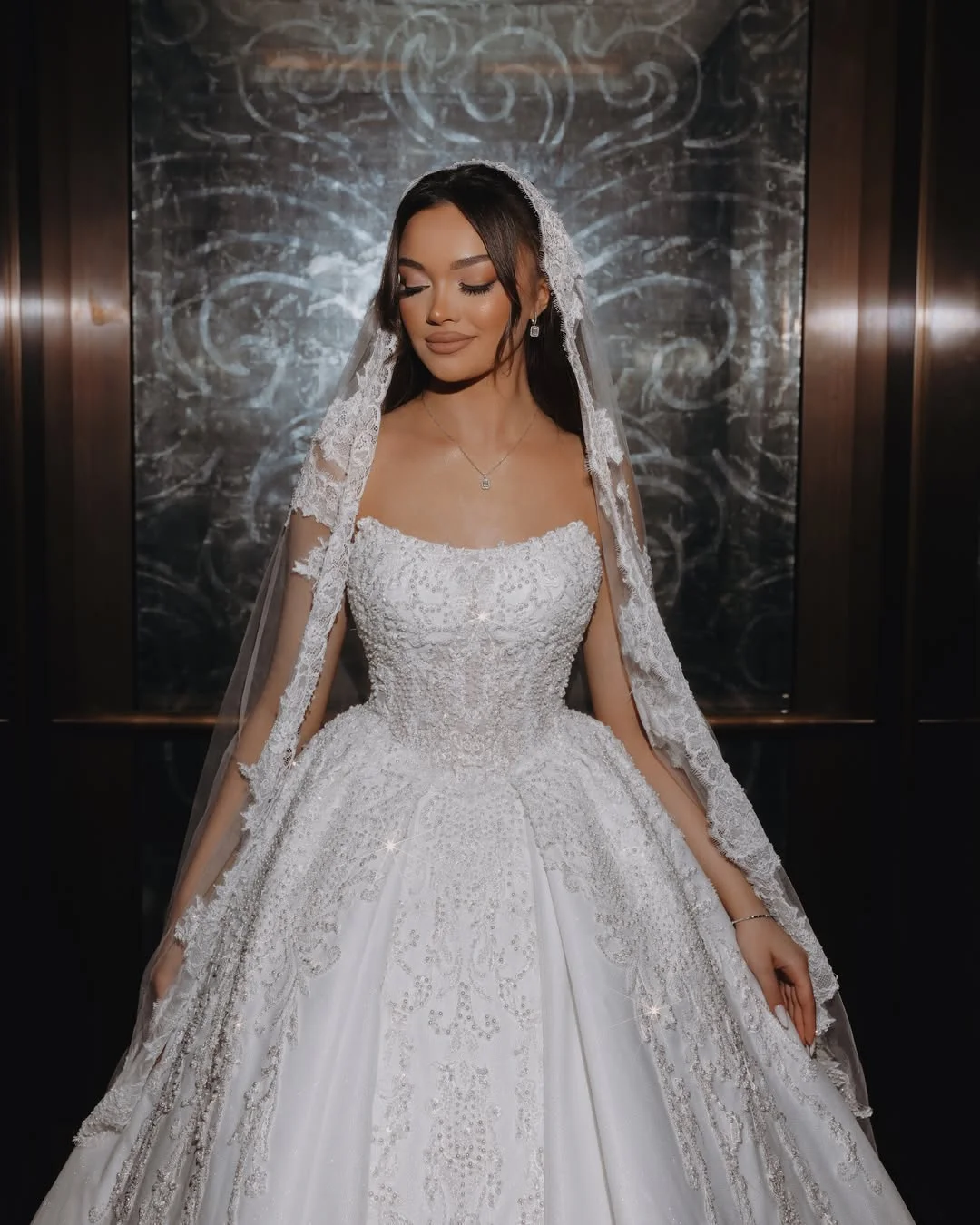 Luxury Crystal Beaded Wedding Dress Elegant Ball Gown Princess Bridal Dress Long Train Custom Made Vestido De Novia