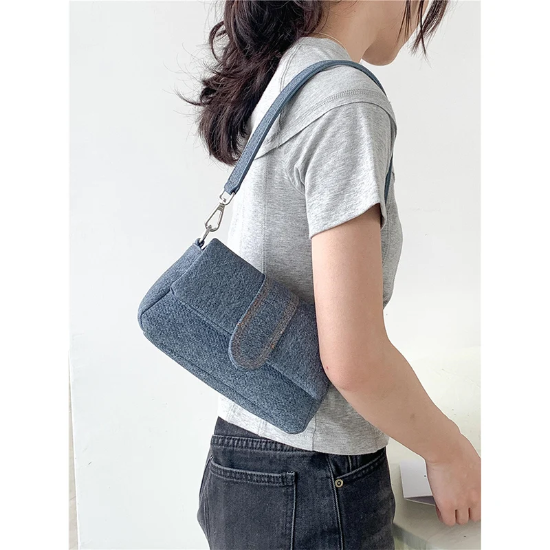 Korean Version Niche Designer Style Denim Bag Advanced Sense Simple New Fashion Shoulder Bag Women Popular Commuter Underarm Bag