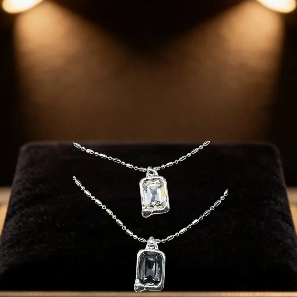 2026 Spain Beautiful Palace Style Black and White Zircon Necklace Jewelry Accessories Banquet Gifts