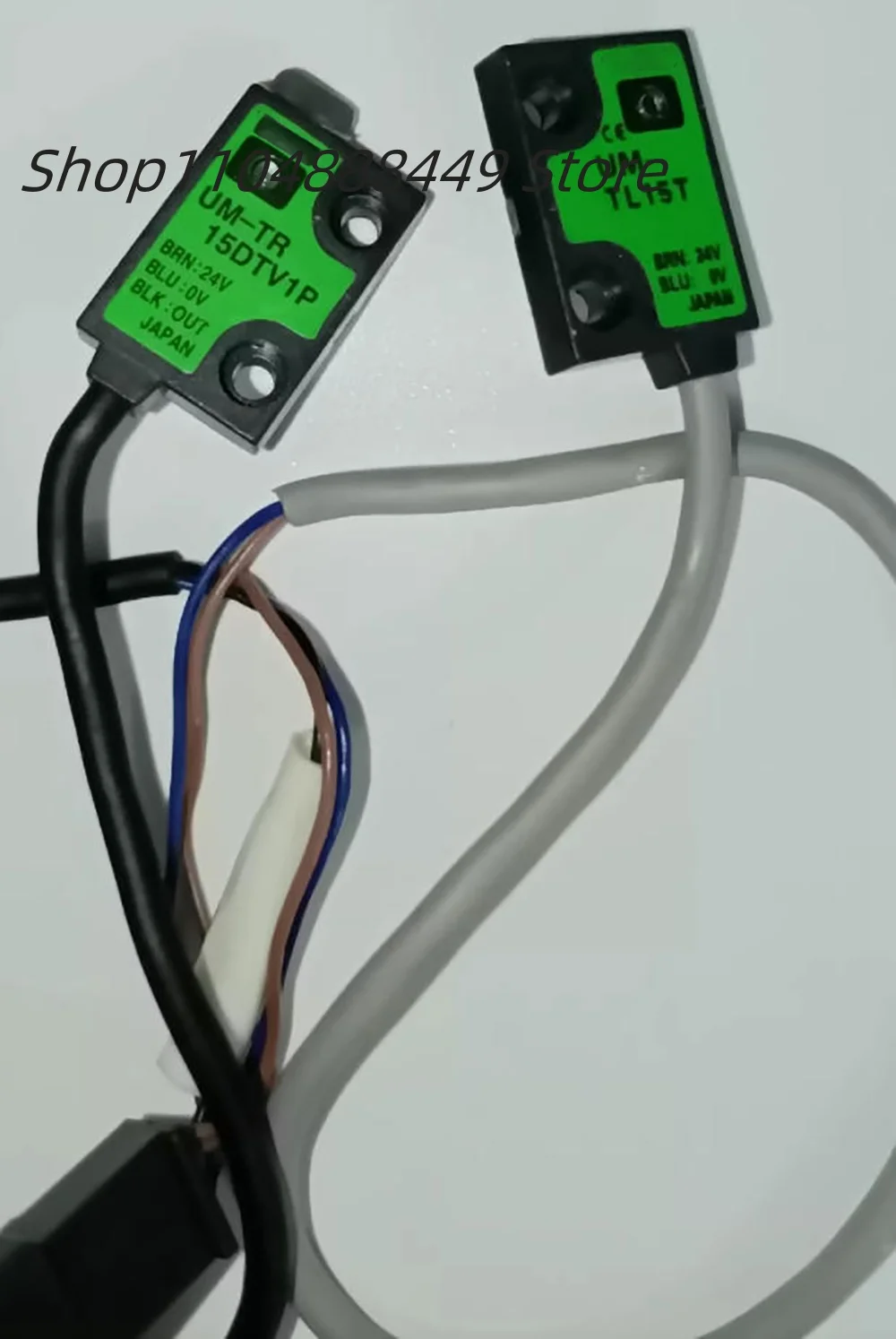 เซ็นเซอร์ออปโตอิเล็กทรอนิกส์ UM-TR15DTV1P/UM-TL15T