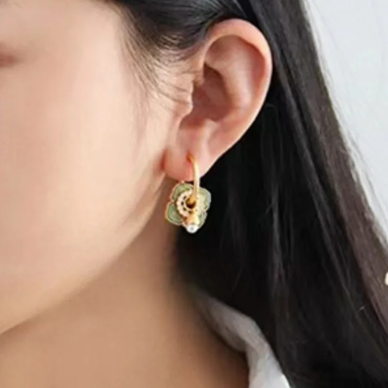 Modern Jewelry Elegant Temperament Green Color Flower Earrings For Women Female Gifts Delicate Design Ear Accessories