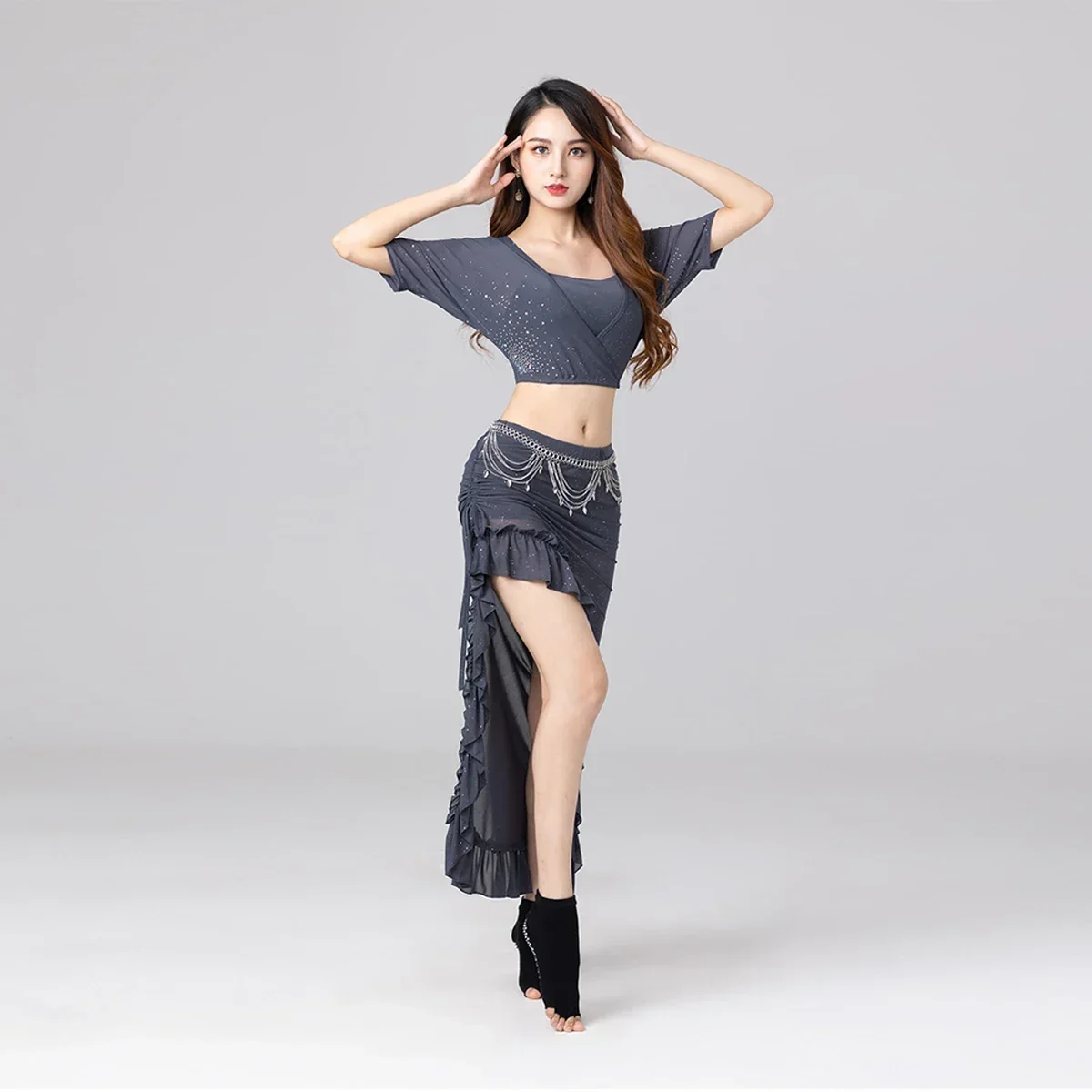

Belly Dance Practice Clothes Female 2026 New Sexy Large Size Sequins Oriental Dance Mesh Skirt+Top For Women Bellydancing Outfit