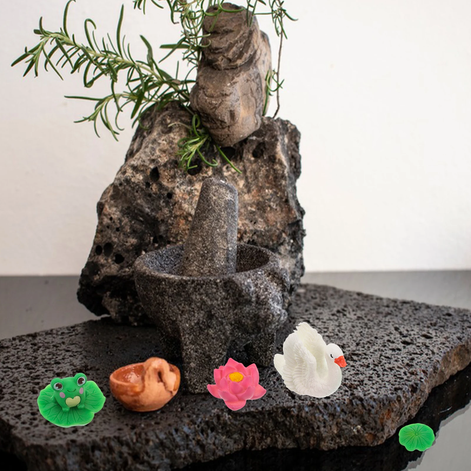 

Mini Frog Swan Desk Accessories Animal Statue Fish Tank Decorations Small Craft