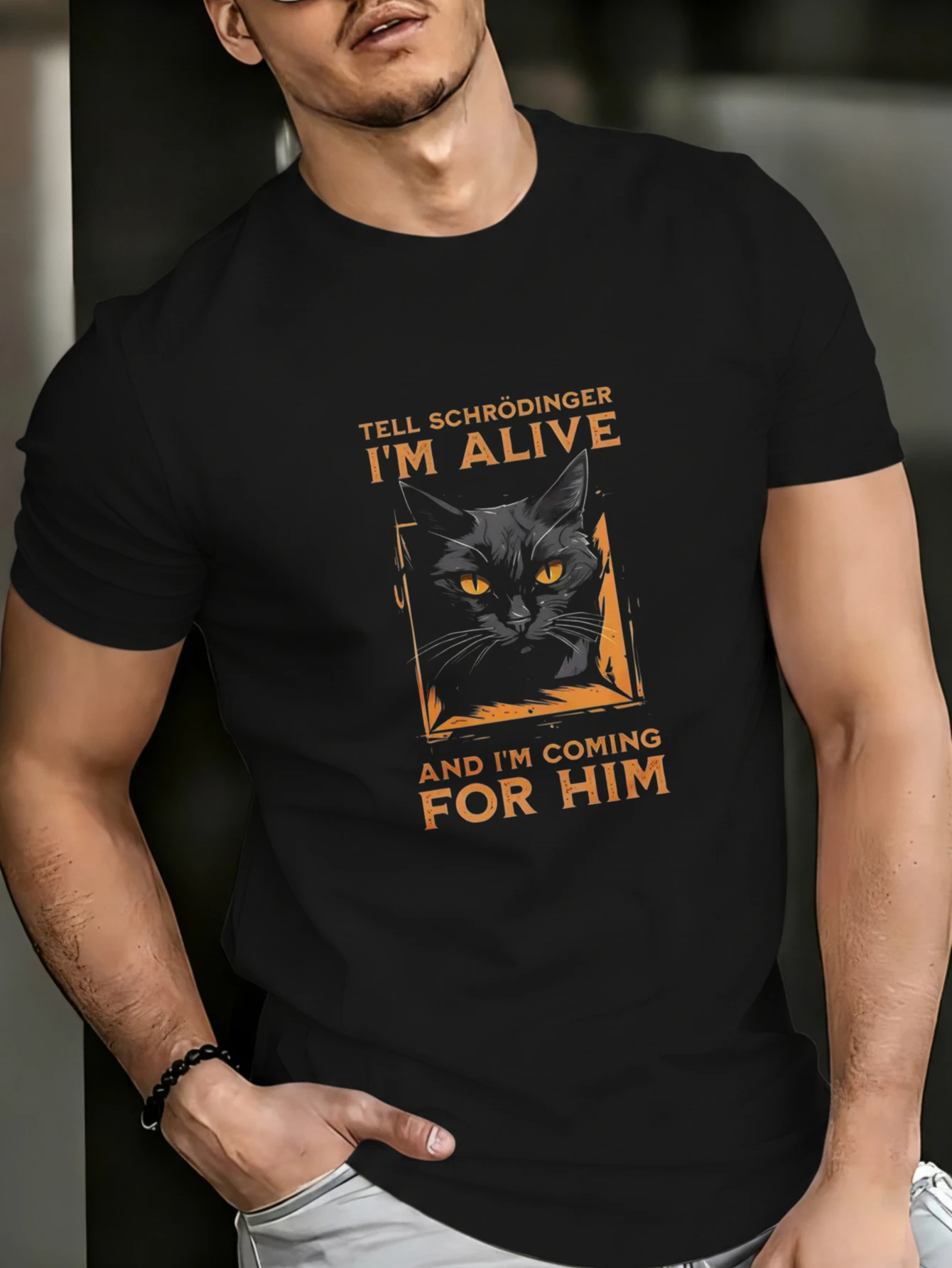 1PC JOOCAR Tell Schrodinger Im Alive And Im Coming For Him T-shirt décontracté en coton pour toutes les saisons, col rond, extensible, respirant, manches courtes, haut streetwear à imprimé lettres tendance, choix de cadeau idéal pour les fêtes