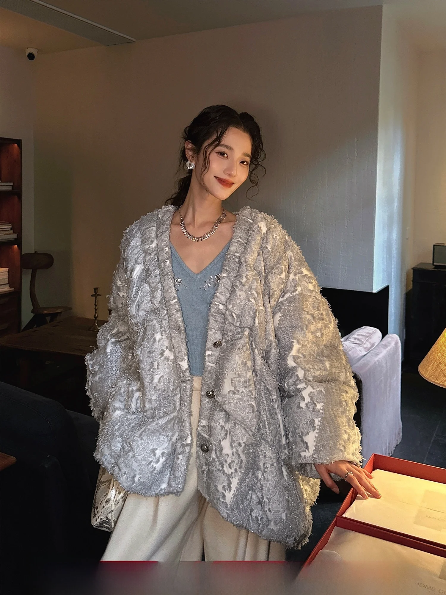 

Sanji Bla Flower Quilted down Jaet Women's Winter Coat Texture Print Large Size Comfortable Warm Faionable 2025 New Sle