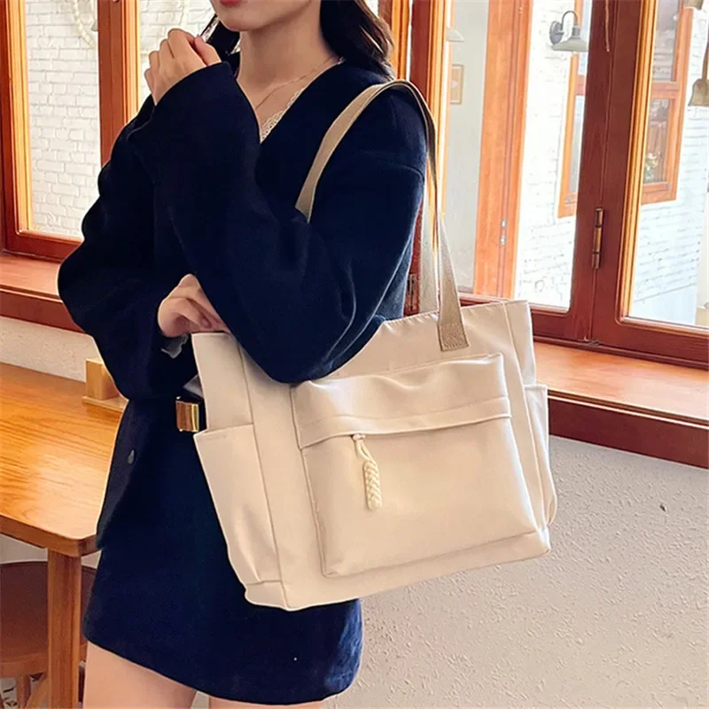 

Nylon Tote Bag with Multiple Pocket Lightweight Foldable Design for Office Commute Shopping Fitness Storage Handbag Shoulder Bag
