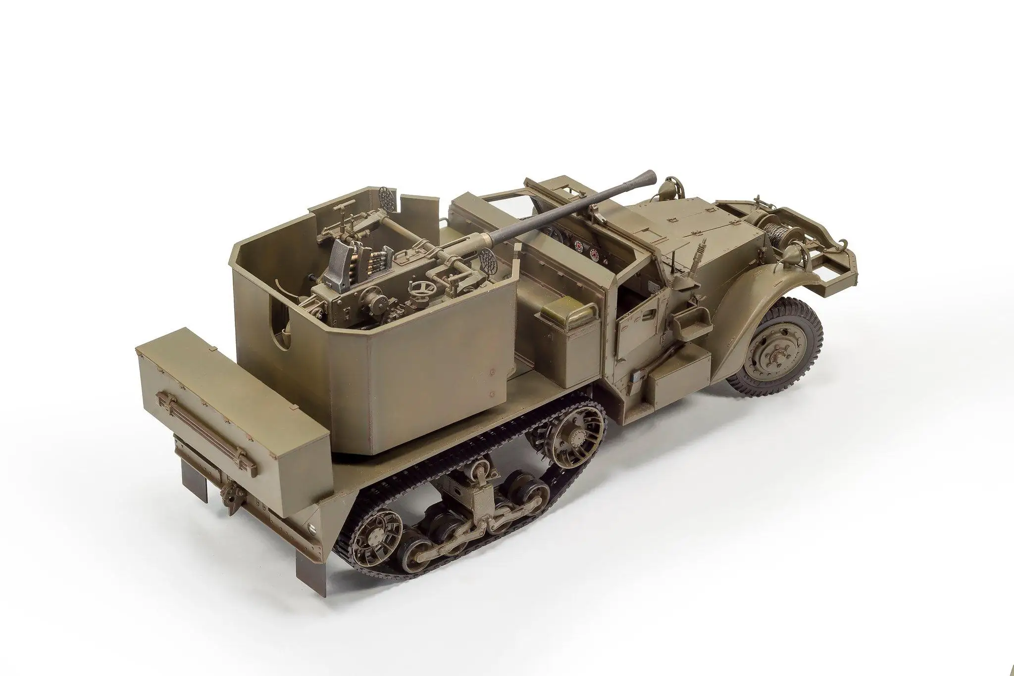 AFV Club 1/35 AF35325 US Army M15 Special 40mm CGMC 209th AAA Battalion in Philippines Combination Gun Motor Carriage