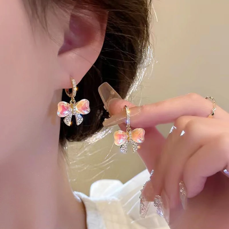 Nueva tendencia de moda, pendientes con colgante de lazo colorido con diamantes de imitación para mujer, temperamento exquisito, joyería de fiesta para niñas, regalo de cumpleaños