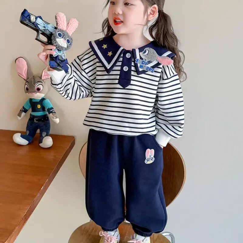 

Костюм для девочек: футболка с отложным воротником и длинным рукавом, милый комплект из двух предметов для весны и осени, новая коллекция, детская модная спортивная одежда, свитшот и спортивные брюки