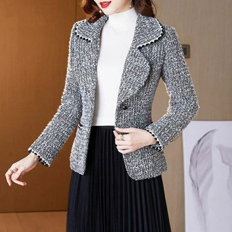 

Autumn Winter Vintage Women Plaid Suit Woolen Jacket Ladies Slim Casual Wool Blazer Single Button Coat Femme Clothing 4XL E391