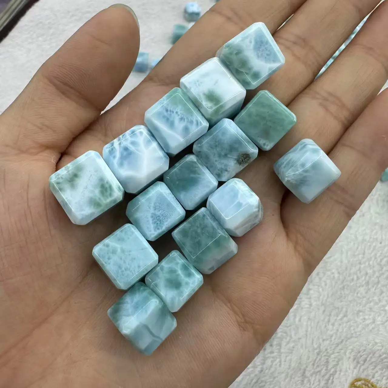 لا ثقب AAA جودة لاريمار مكعب الشكل حبة الطبيعية كبار الطاقة الأزياء والمجوهرات الإناث للرجال والنساء هدية بالجملة!
