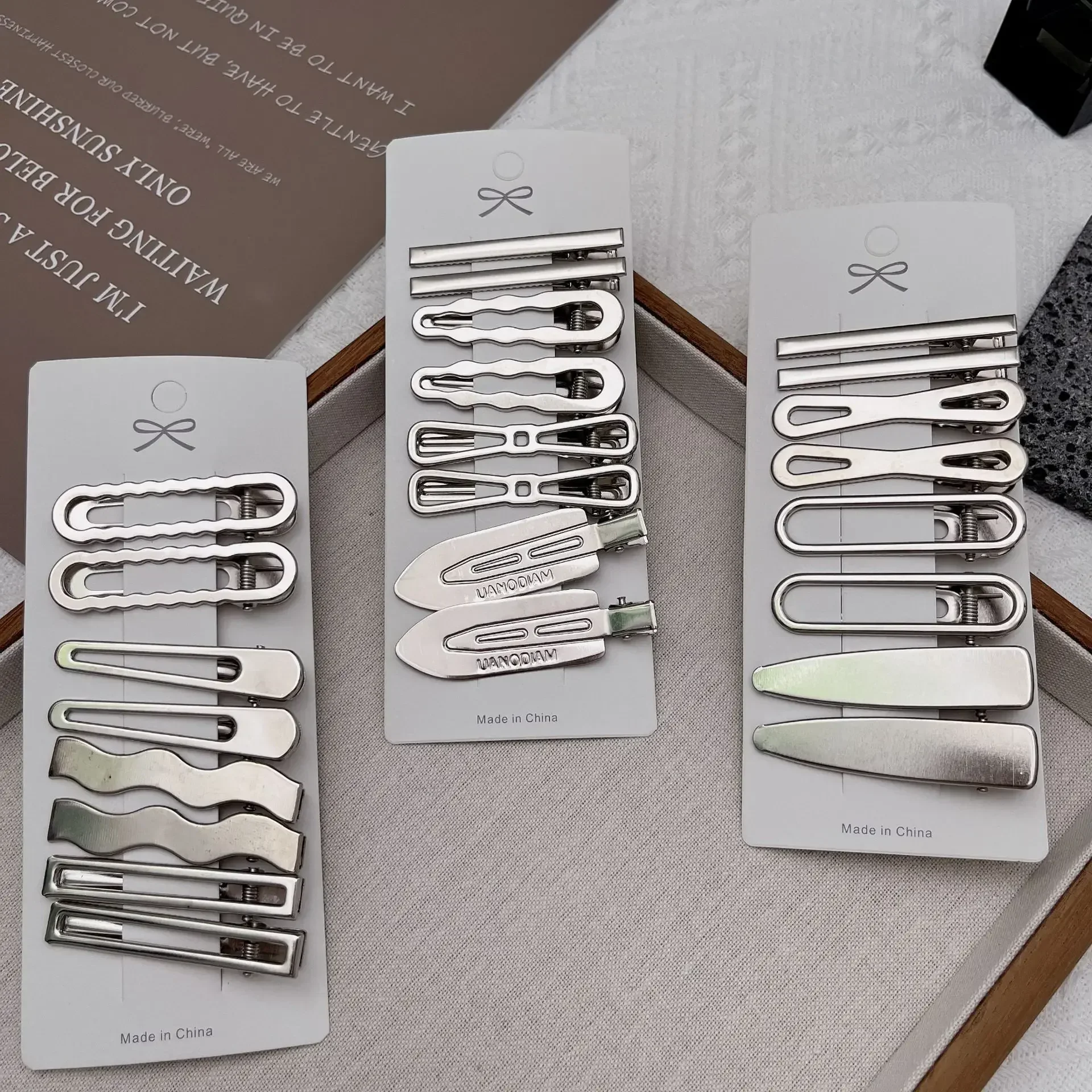 Sliver Metal Hair Clips Women Girls Y2K Duckbill Hairpin Personality Bangs Side Headwear Barrettes Hairclip Styling Accessories image 2