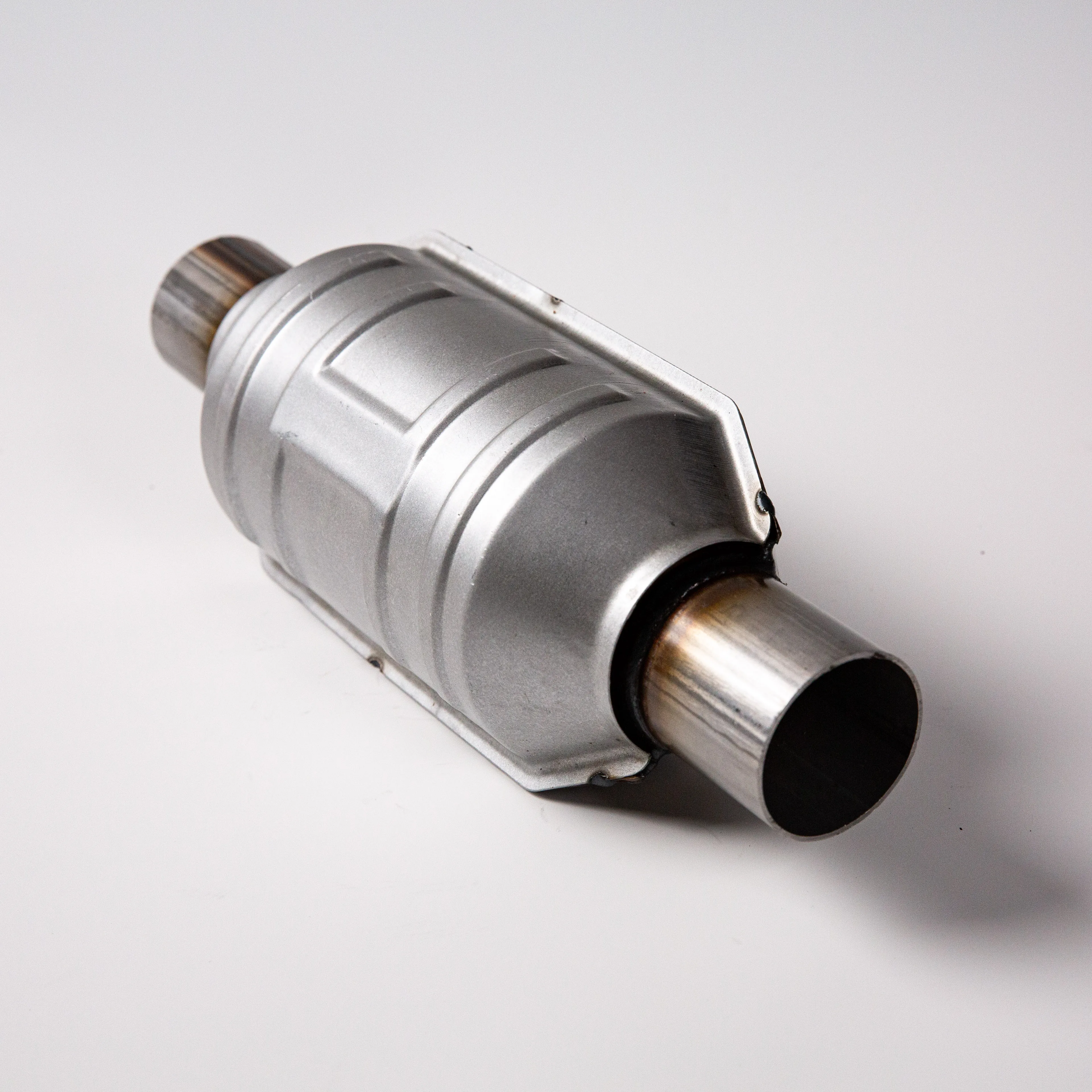 Convertidor catalítico de acero inoxidable de la mejor calidad, ajuste Universal directo para sistema de escape automotriz Euro 3 4 5 6, precio más bajo