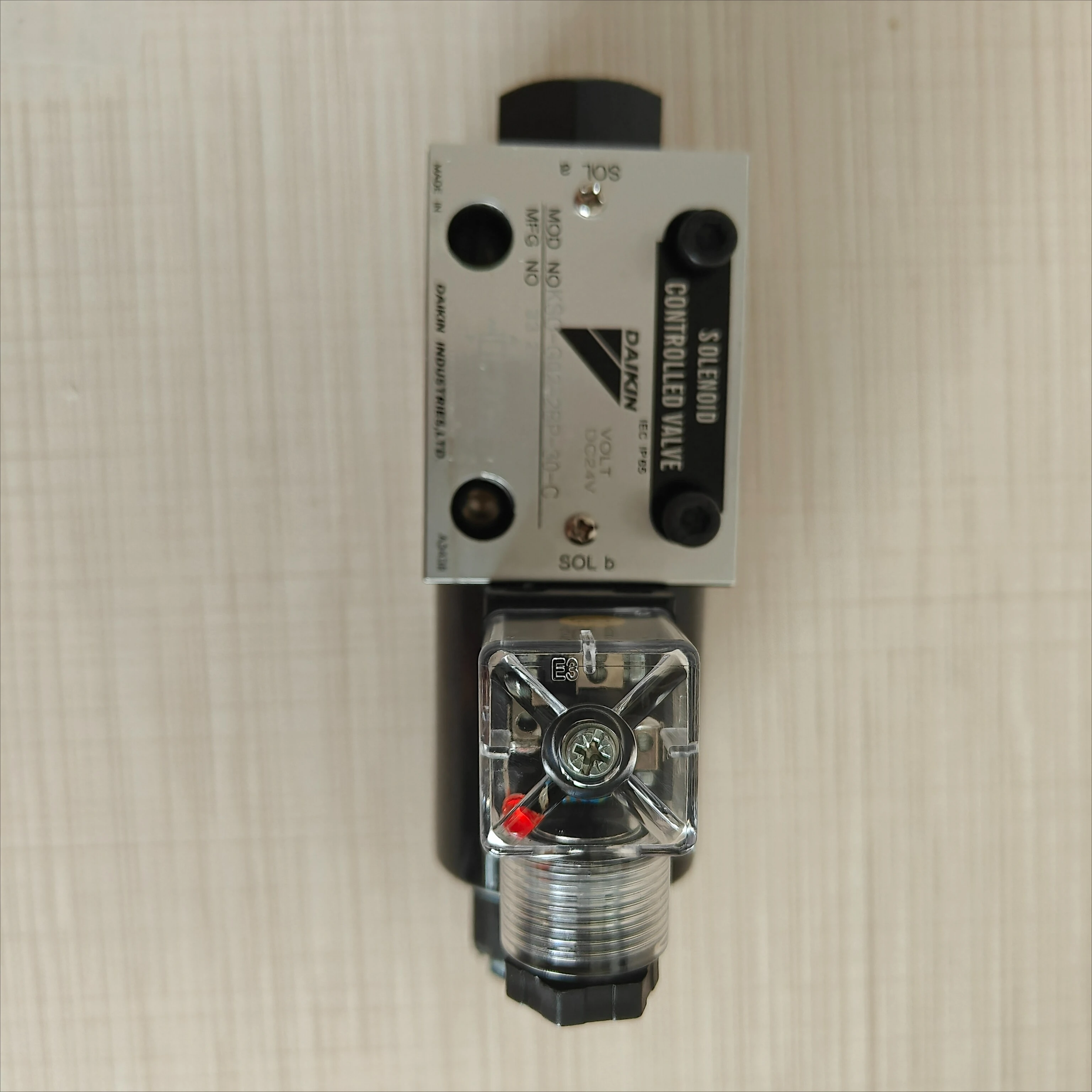 Solenoid valve KSO-G02-2DA-30-E directional valve KSO-G02/G03 hydraulic valve