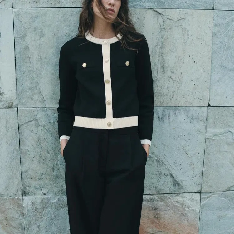 Primavera nova chegada feminina de malha longa sve redonda ne outerwear botão ouro design fibra poliéster casual doce sle