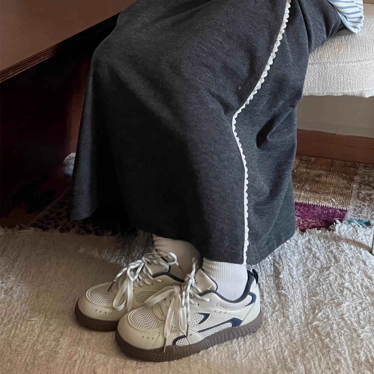 

​Women's Casual Sport Shoes Breathable Mesh Upper Slip On Design Thin Sole White Versatile Footwear​