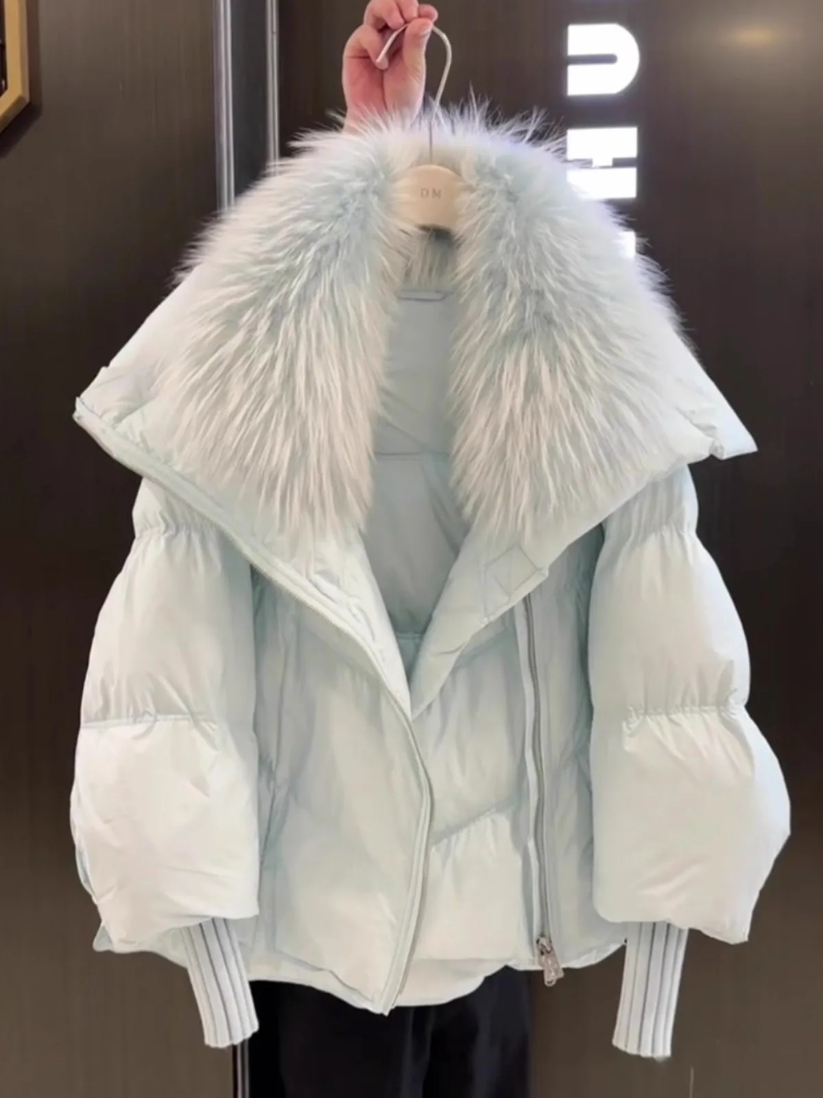 

Зимняя куртка большого размера, женское синее дизайнерское хлопковое пальто с меховым воротником, универсальное теплое пальто с хлебом, корейская версия, свободная посадка