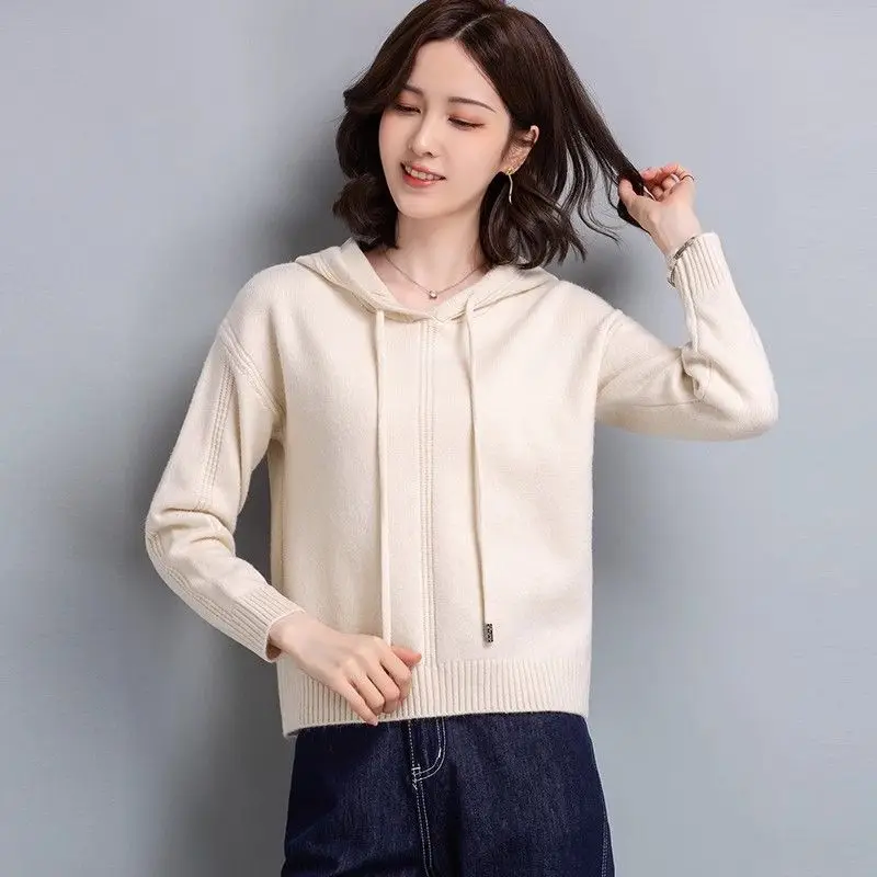 Hooded Sweatshirt Women's Short Cut Small Sweater Knitted Top Western-style Loose Fit Outerwear Base Coat