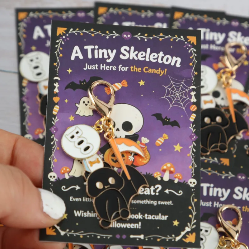 10/15pcs 2dHalloween Series Grim Reaper Pendant Keychain Set Comes with a small skull card Decorate clothes Versatile bag access
