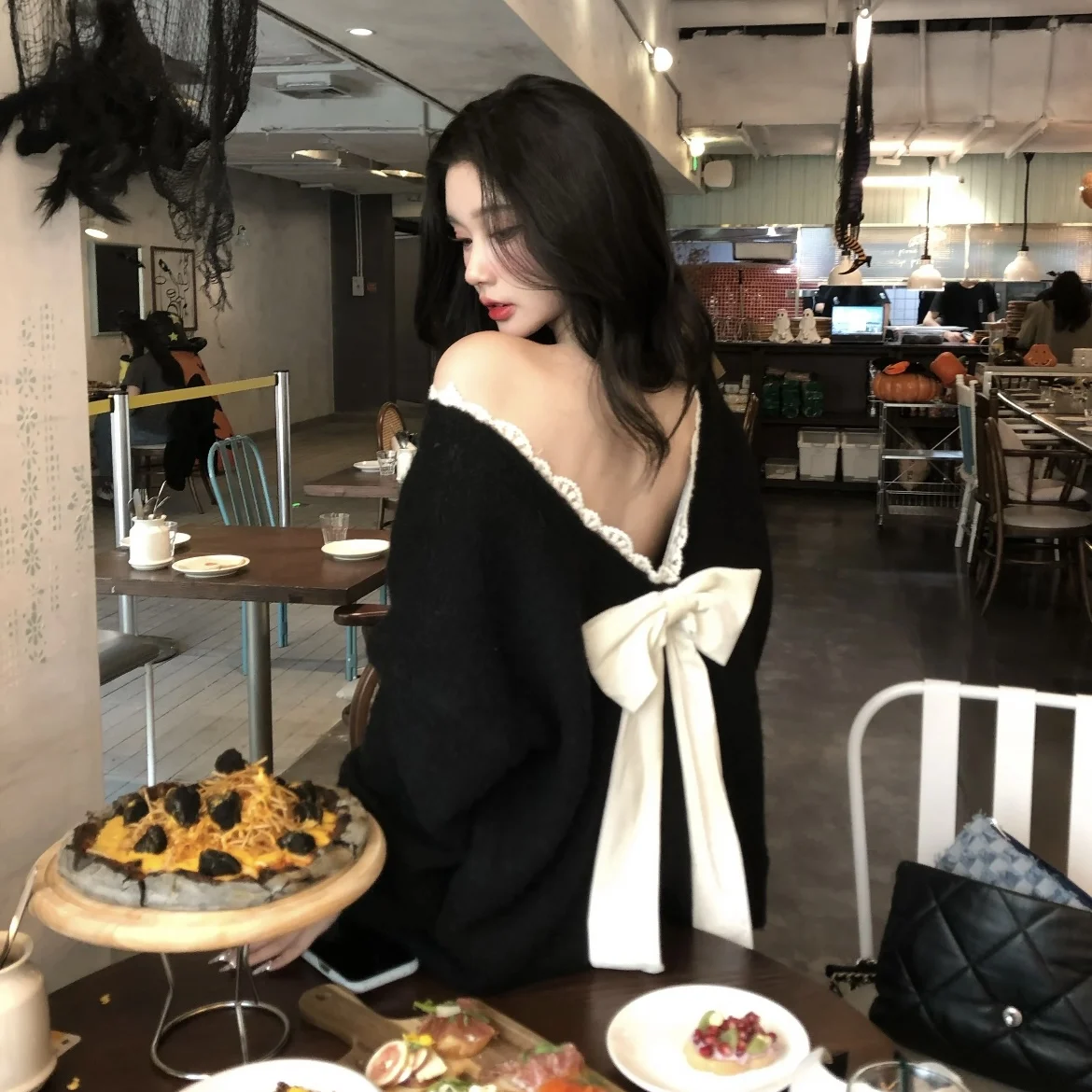 

Korean Sle Loose Knitted Sweater Women's Autumn Winter New Faion Bal Knot oulder Bared Pure Desire Top