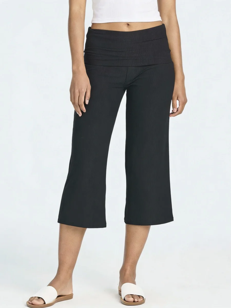 

Women's Fold Over Capri Pants Y2K Low Rise Wide Leg Flowy Gaucho Pants Summer Cute Going Out Yoga Capris