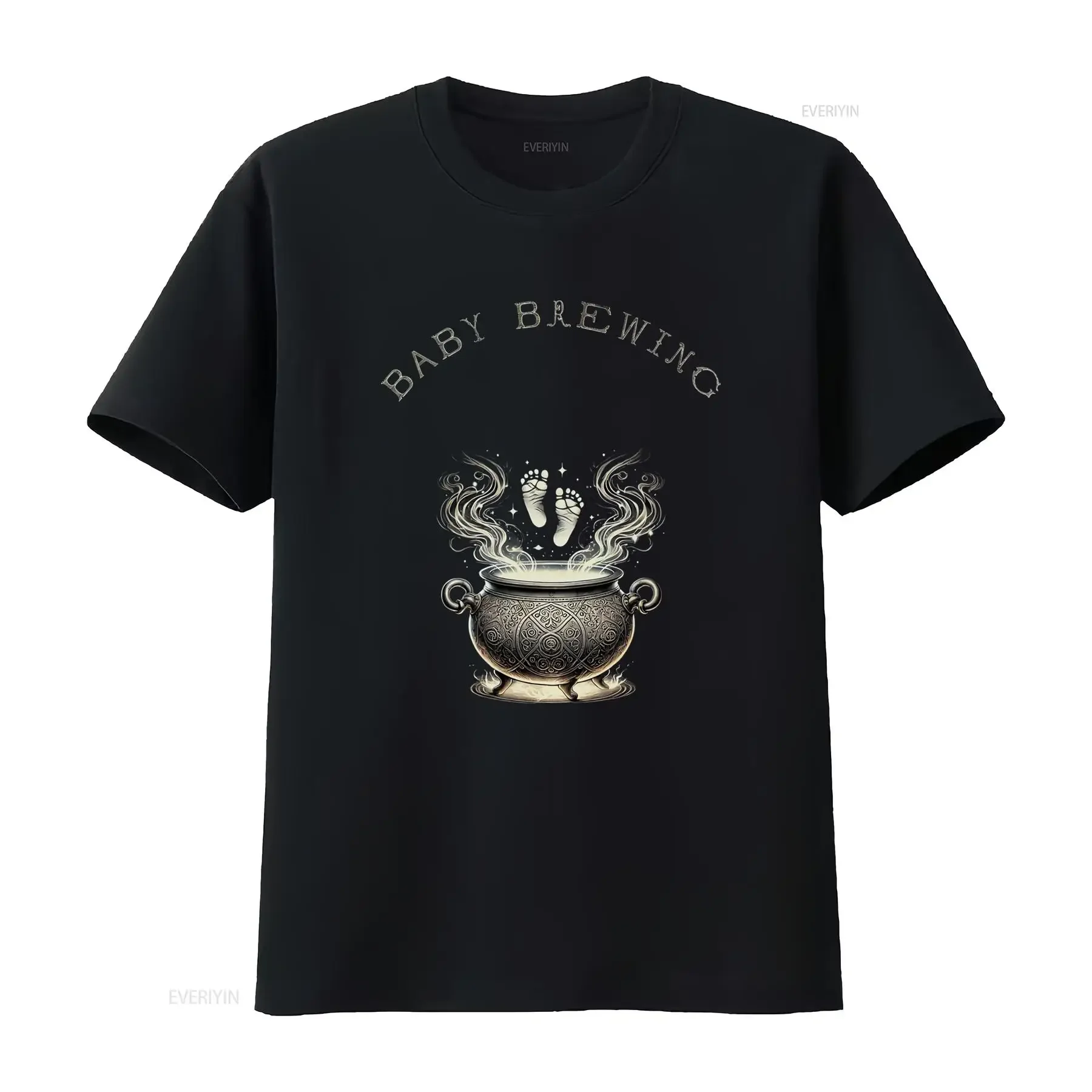 Gothic Witchy Baby Brewing Pregnancy Announcement Cauldron Footprint Print Casual T Shirt vintage Washed Stretched Unisex homme