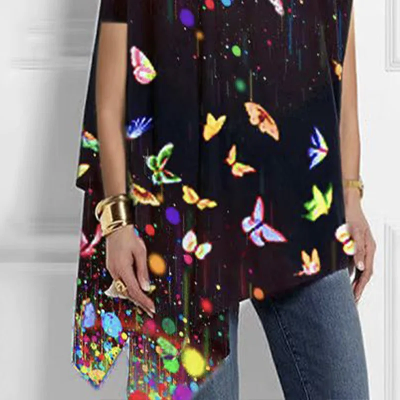 

Vibrant 3D Butterfly Print & Asymmetric Hem. Stand out in this unique, relaxed fit tee. Shop the new vibe!