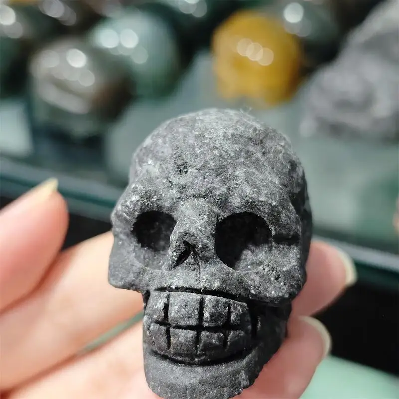 Natural Volcanic Rock Skull Crystal Hand Carved Crystal Halloween Gift Festival Craft For Decoration 1pcs