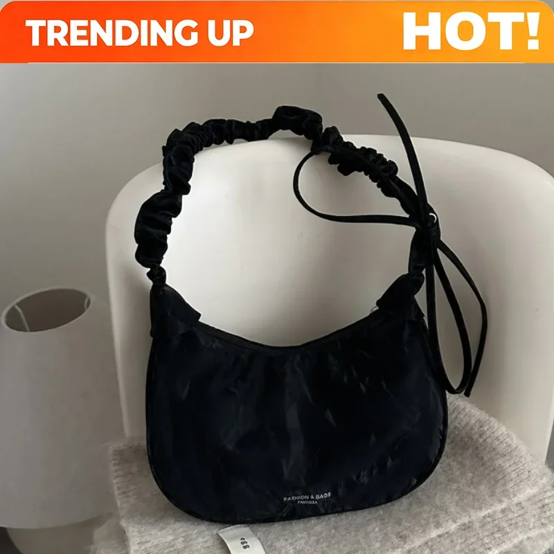 Korean New Simple Drawstring Wrinkled Cloud Crossbody Bag Casual Sporty Nylon Shoulder Handle Bag Texture Simple Bags for Travel